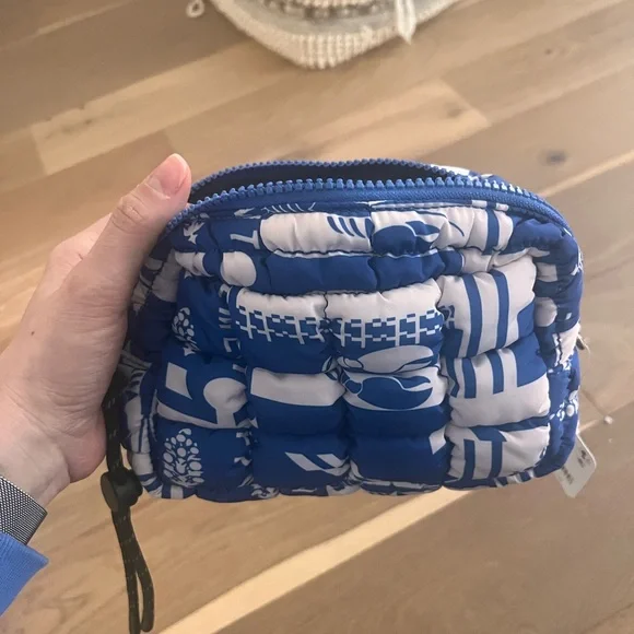 FP Movement by Free People Blue & White Quilted Cosmetic Wristlet Pouch - Picture 4 of 4